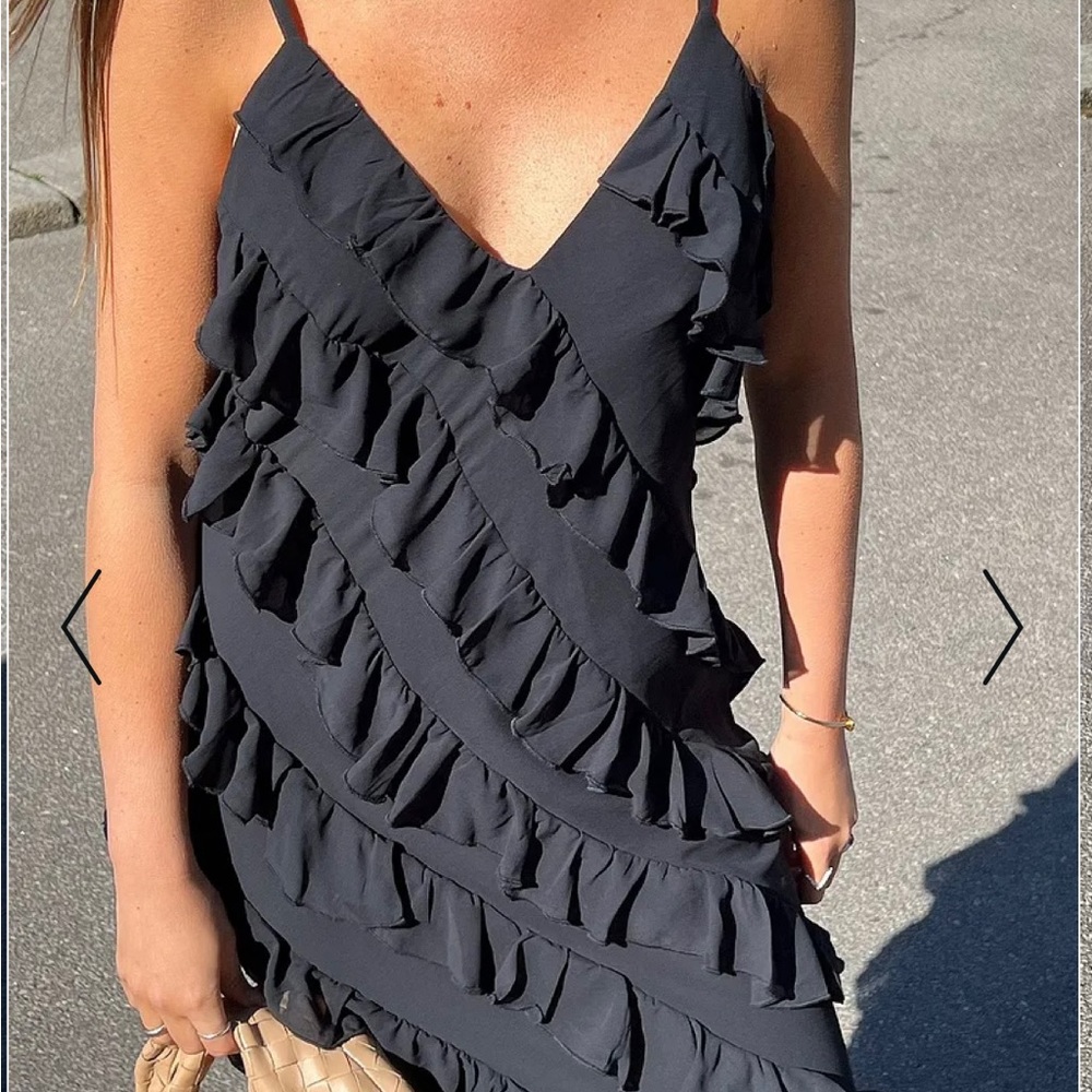 NA-KD all over frills maxi dress NWT